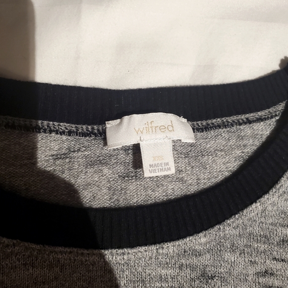 Aritzia 💙 Wilfred Lightweight Sweater 💙 - Picture 2 of 3